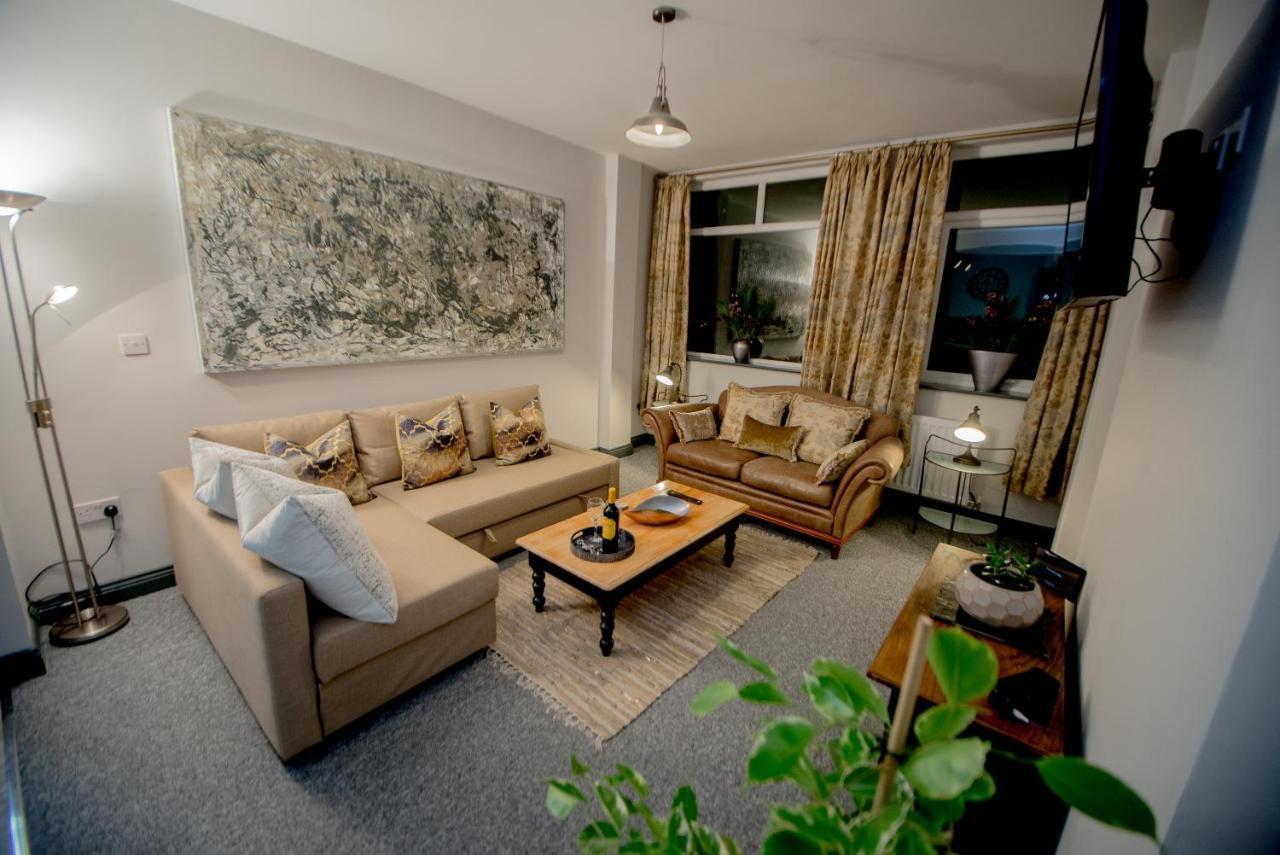 Barnston House - Heswall - Spacious Homely Holiday Home By Rework Accommodation Extérieur photo